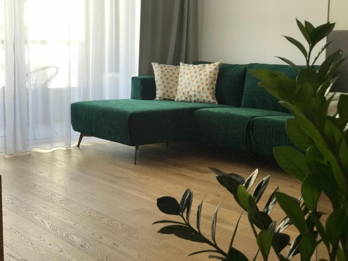 New Modern Urban Apartment Bratislava Exterior foto