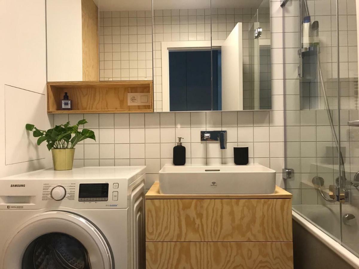 New Modern Urban Apartment Bratislava Exterior foto
