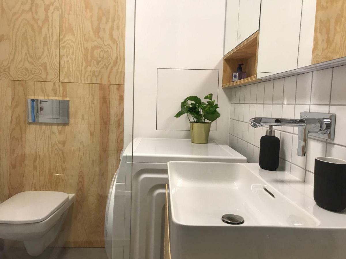 New Modern Urban Apartment Bratislava Exterior foto