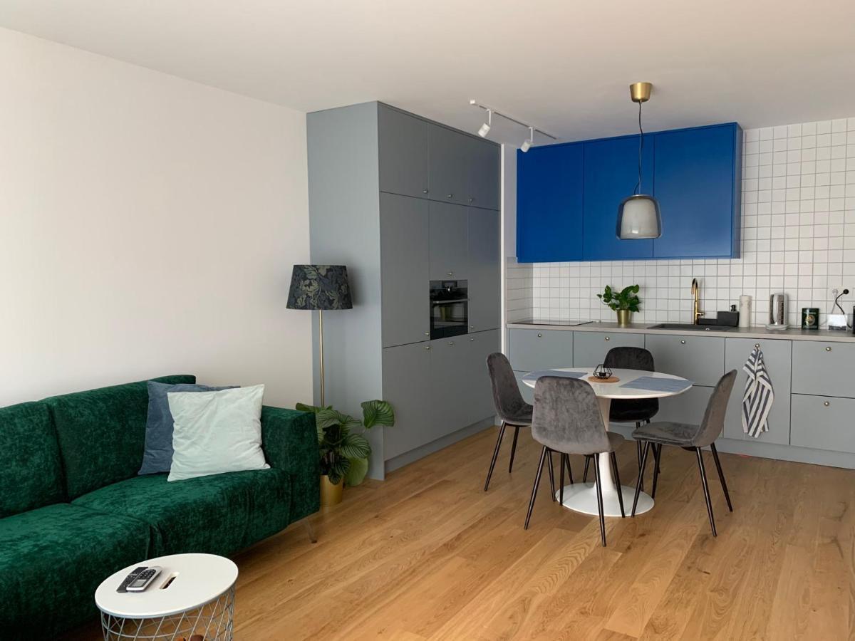 New Modern Urban Apartment Bratislava Exterior foto